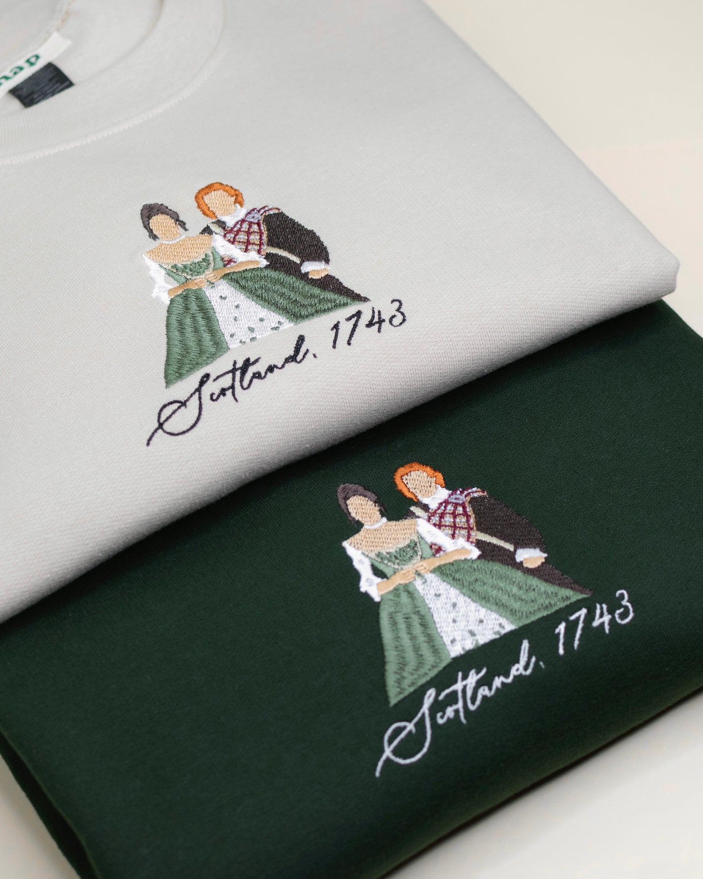 Sudadera estándar Jamie y Claire Outlander bordada