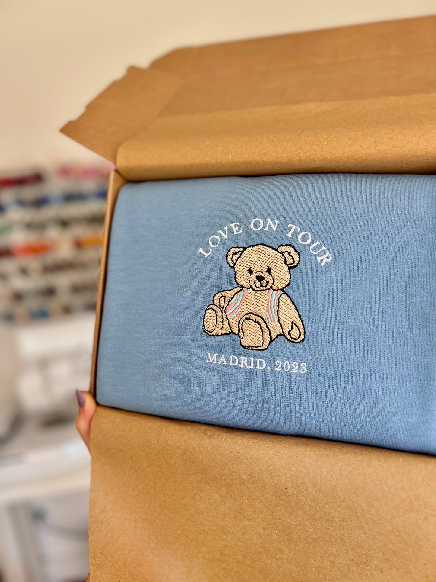 Sudadera estándar oso Love On Tour Madrid Barcelona Harry Styles bordada