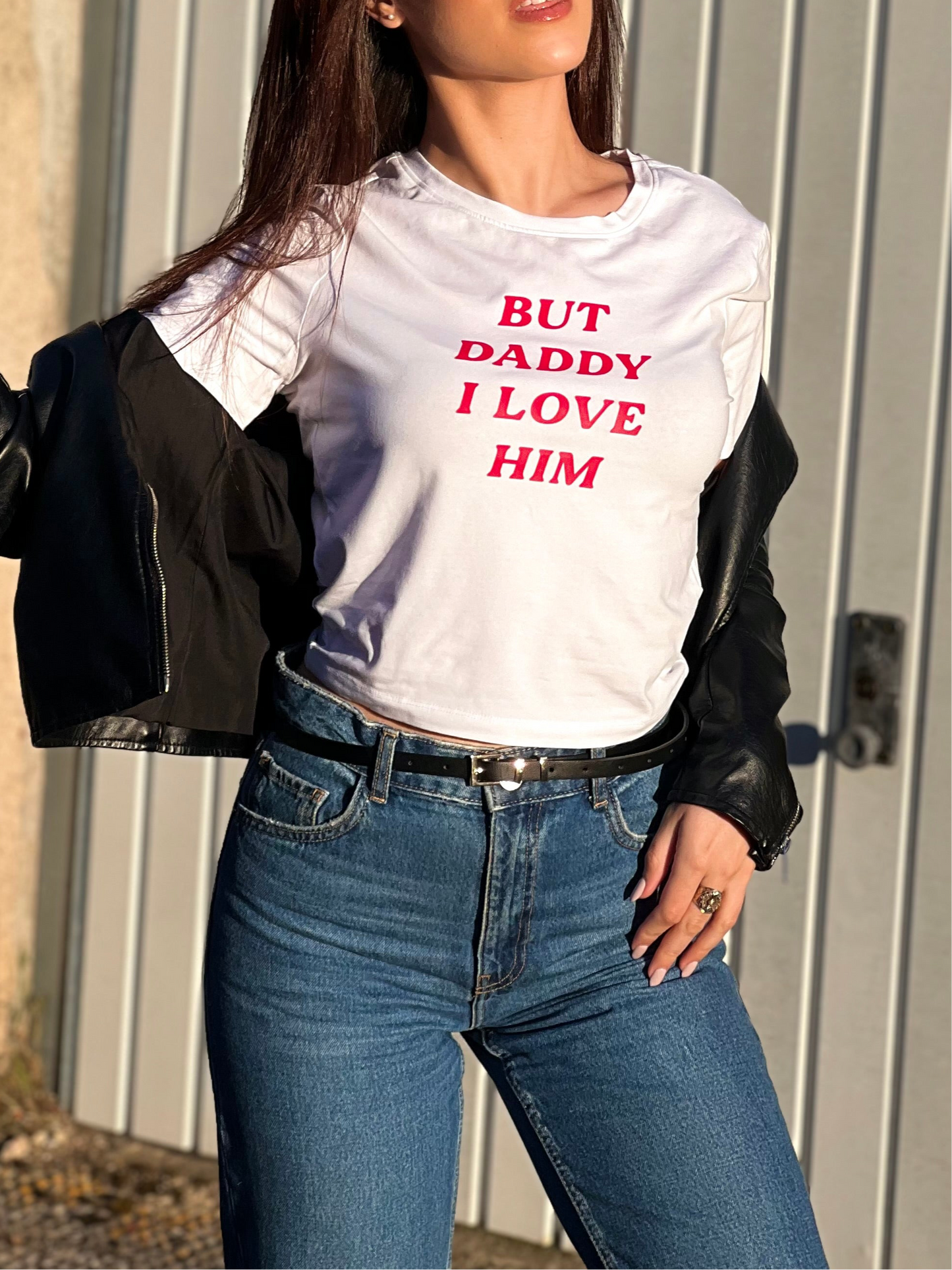 Camiseta cropped But Daddy I Love Him estampada