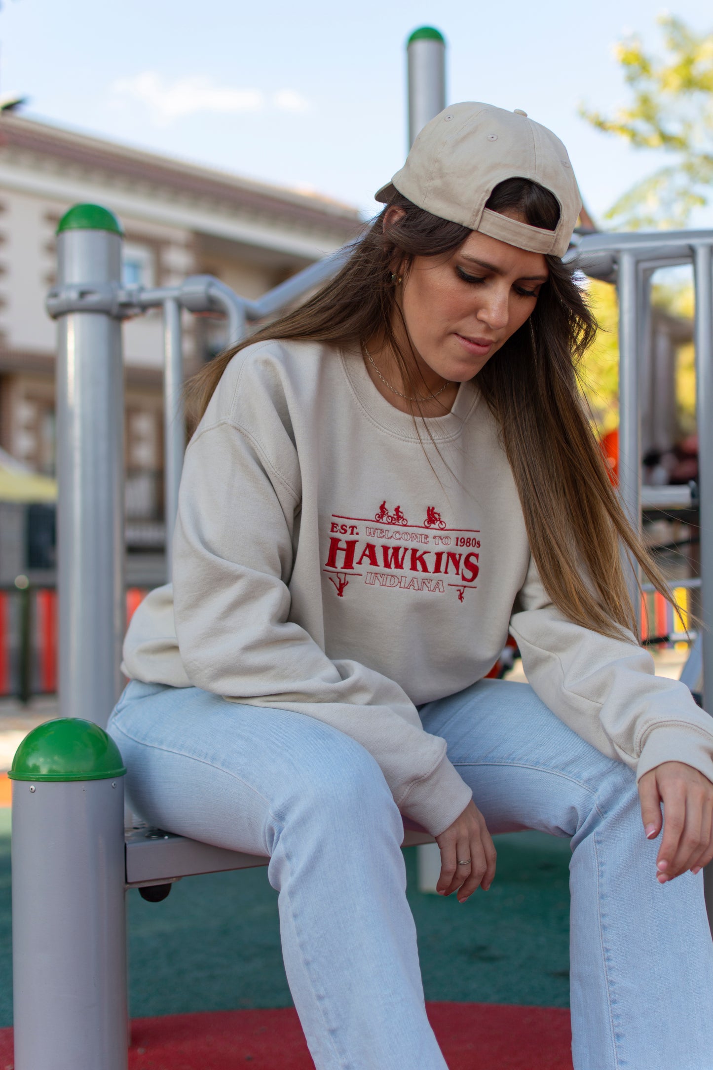 Sudadera estándar Hawkins Stranger Things bordada