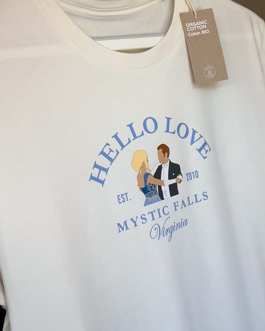 Camiseta estándar Hello Love largo estampada